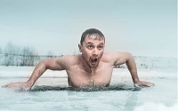 Winterschwimmen ist positiv für die Gesundheit